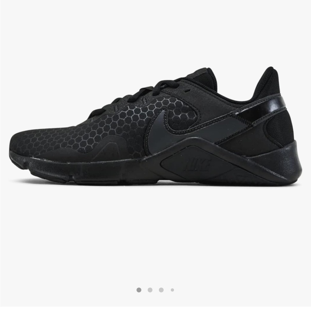 Nike Men’s Legent Essential 2 Training Sneaker